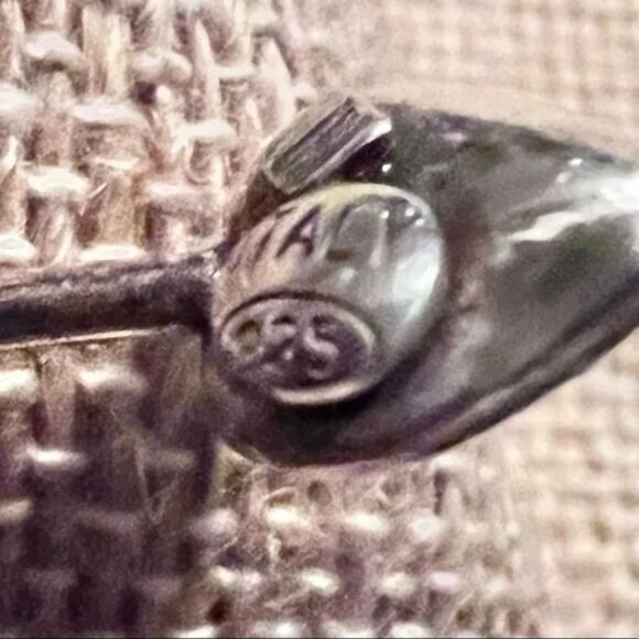 .925 Italy Heart interlocking Bracelet 2 1/2 “ be worn open as well. - Picture 4 of 10